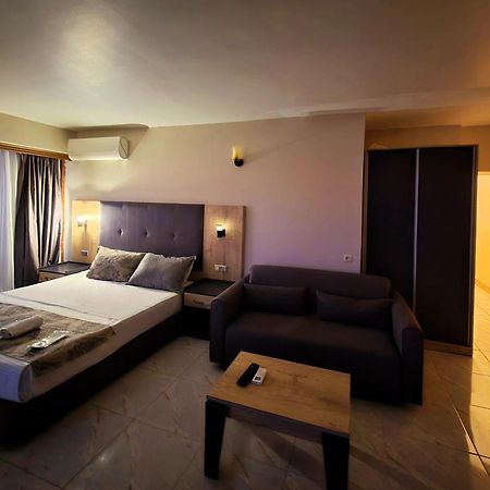 Ashtal Beach Hotel Батуми Екстериор снимка