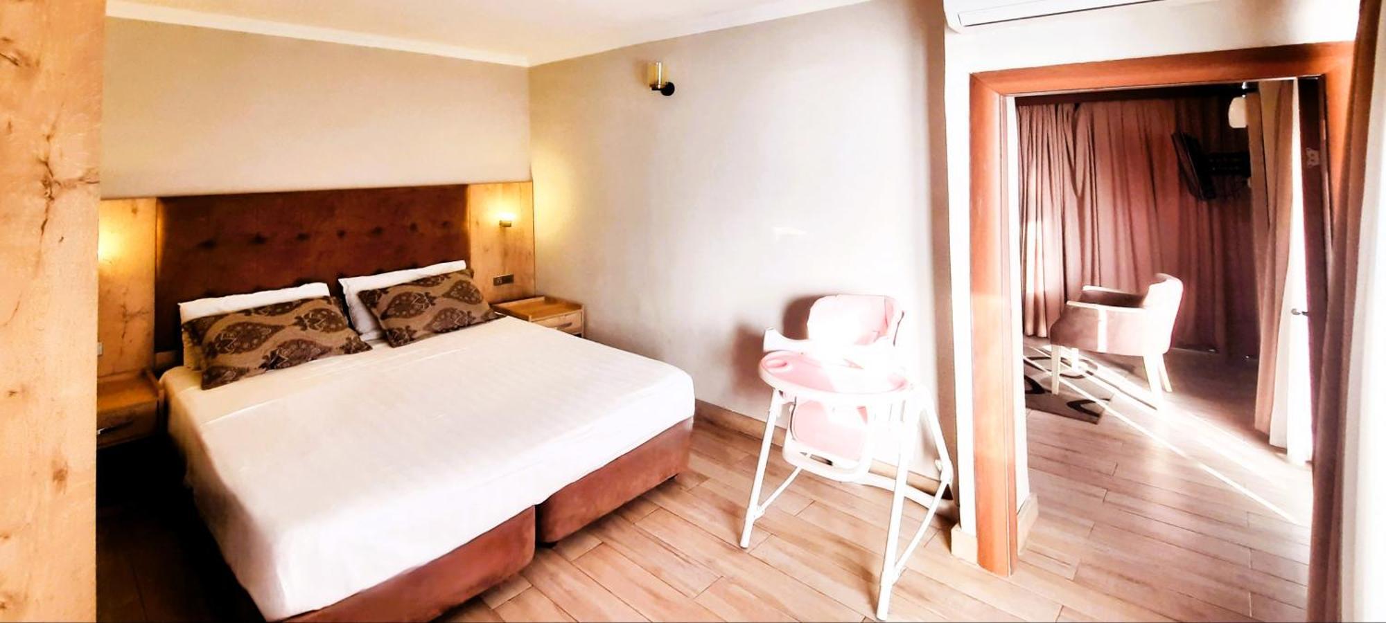 Ashtal Beach Hotel Батуми Екстериор снимка